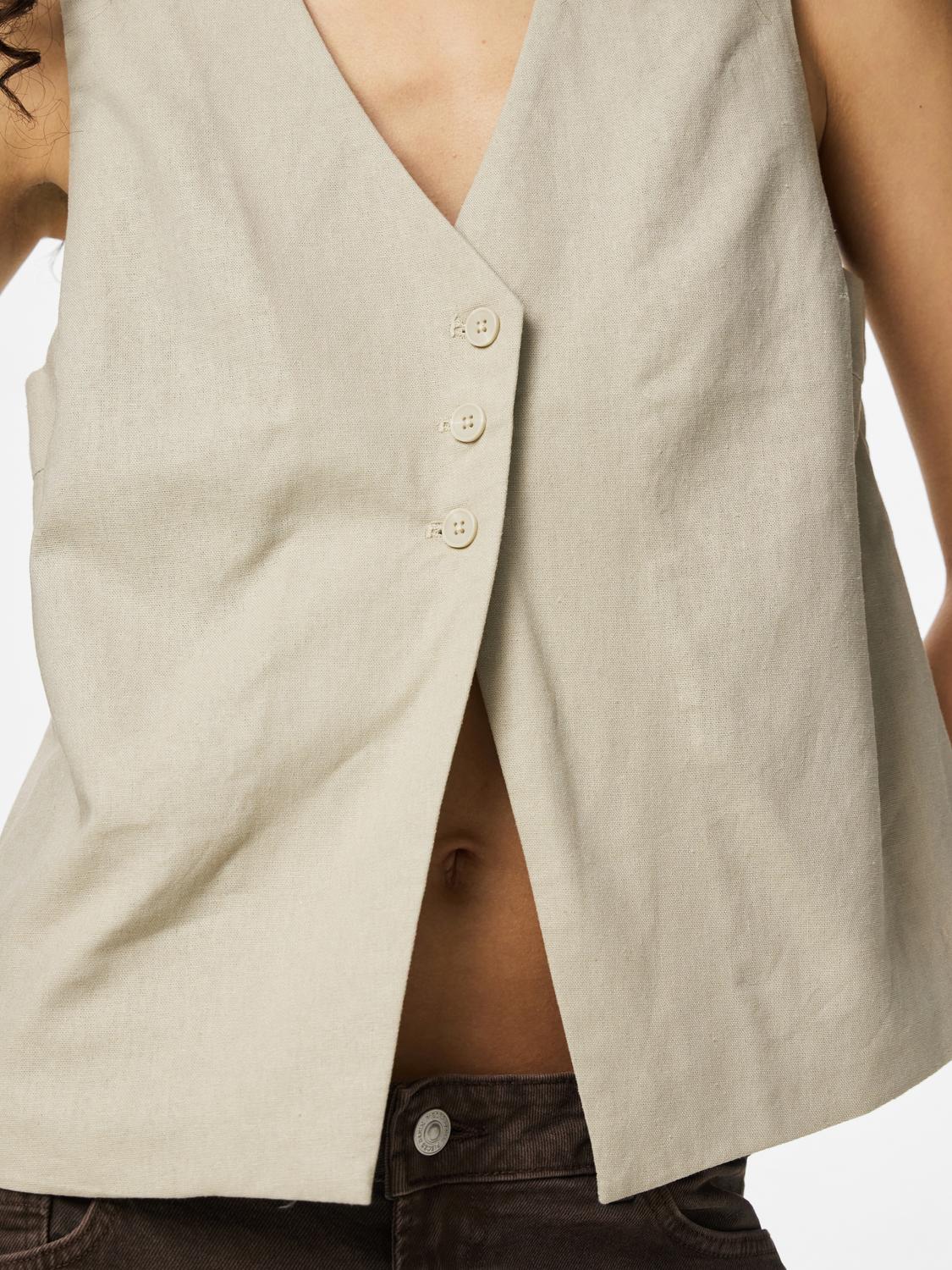 model_shot-detail